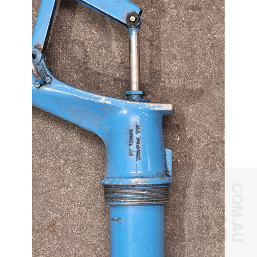 McNaught Oil Drum Pump - 20 Litre