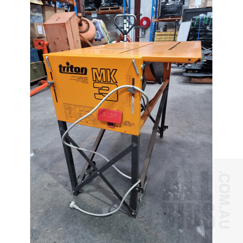 Triton Mk3 Work Bench With Hitachi 235mm Circular Saw