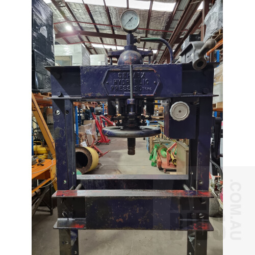 Servex Hydraulic Press - 30 Ton