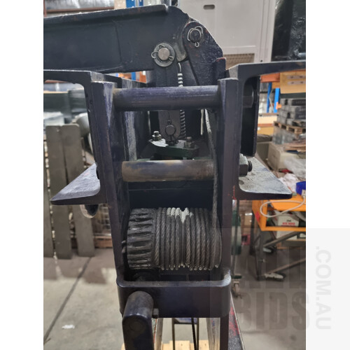 Servex Hydraulic Press - 30 Ton