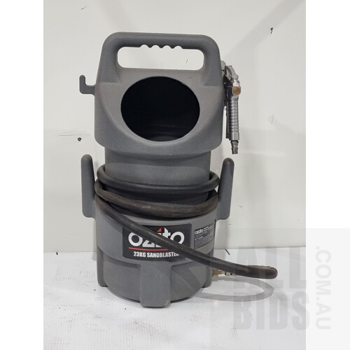 Ozito 23kg Portable Sandblaster