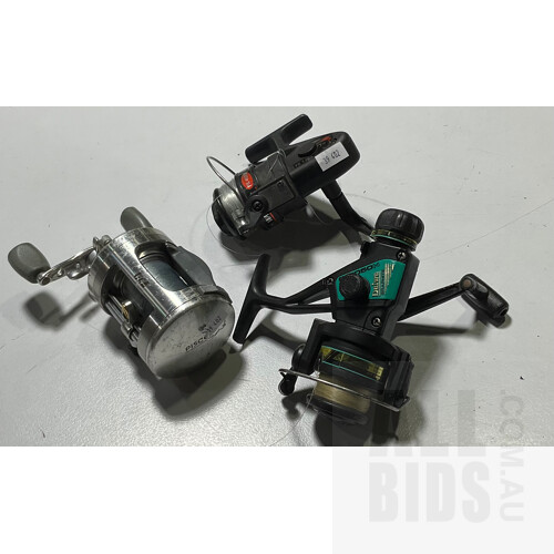 Collection of Three Fishing Reels Including Jarvis Walker, Daiwa Graphite and Pisces 200