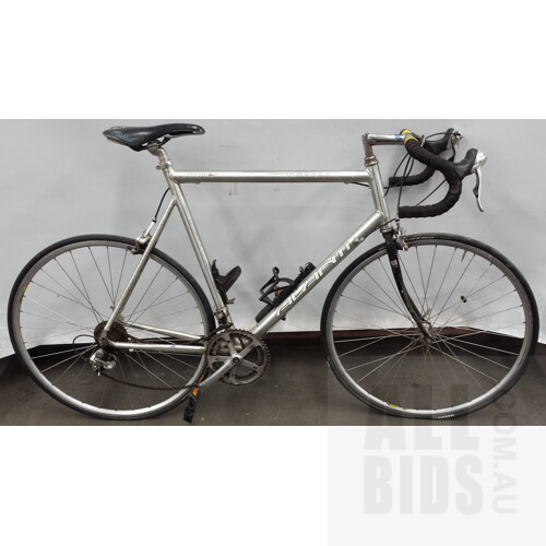 Avanti Monza 16 Speed Road Bike