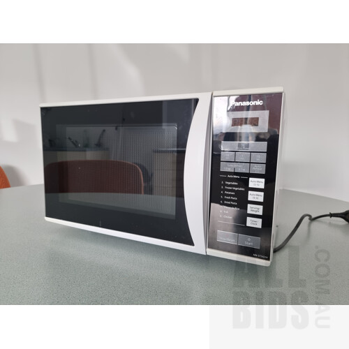 Kitchen Appliance Package - Microwave Oven/Kettle/Toaster and Sandwich Press