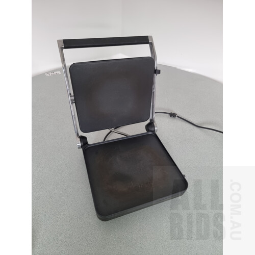 Kitchen Appliance Package - Microwave Oven/Kettle/Toaster and Sandwich Press