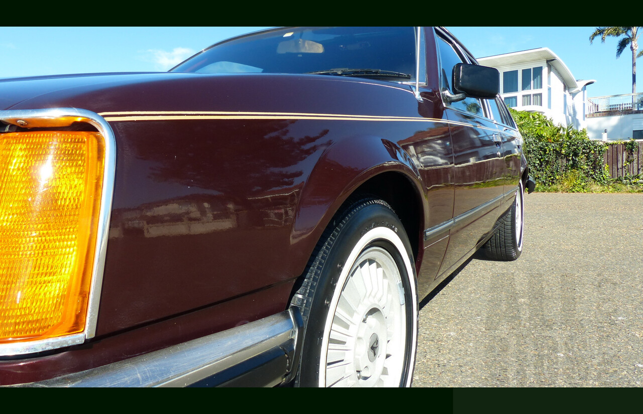 5/1981 Holden Commodore SL/E VC 4d Sedan Dark Carmine Metallic 4.2L V8