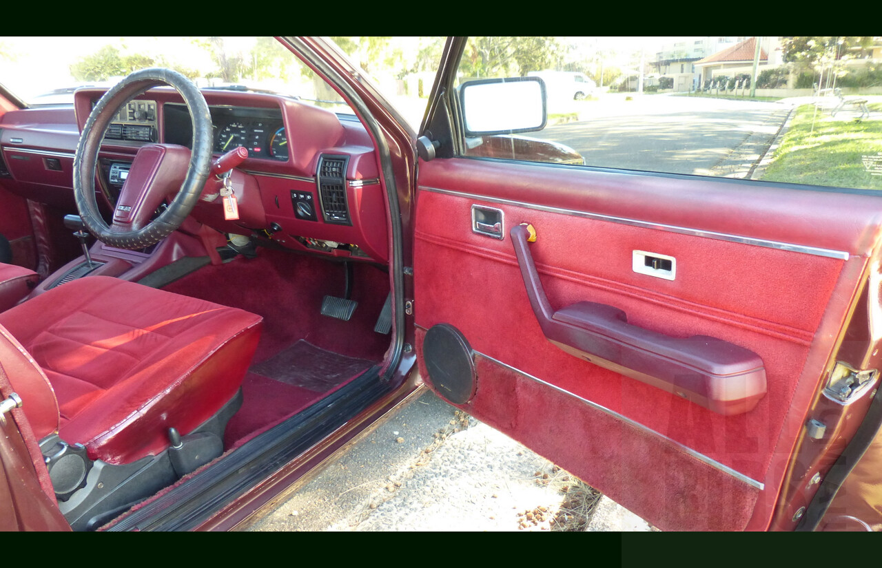 5/1981 Holden Commodore SL/E VC 4d Sedan Dark Carmine Metallic 4.2L V8