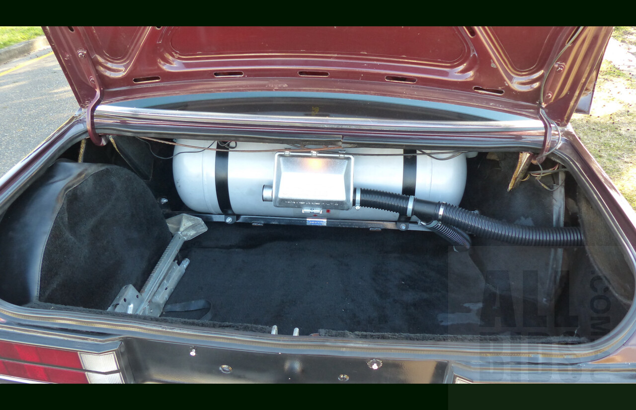 5/1981 Holden Commodore SL/E VC 4d Sedan Dark Carmine Metallic 4.2L V8