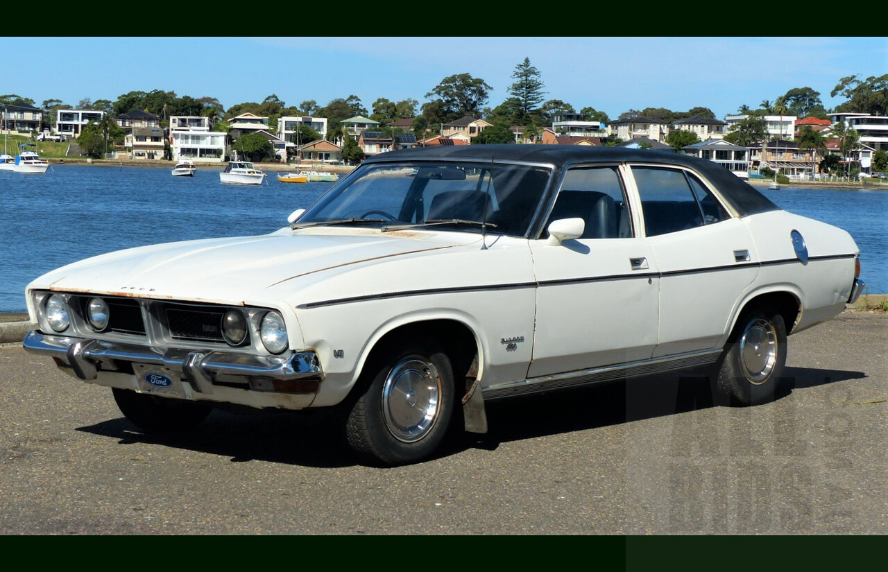 1/1975 Ford Falcon 500 XB 4d Sedan White with Black Vinyl Top 4.9L 302ci V8