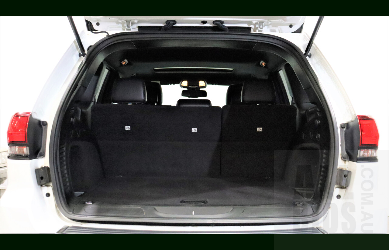 9/2015 Jeep Grand Cherokee Blackhawk (4x4) WK MY15 4d Wagon White 3.0L Turbo Diesel