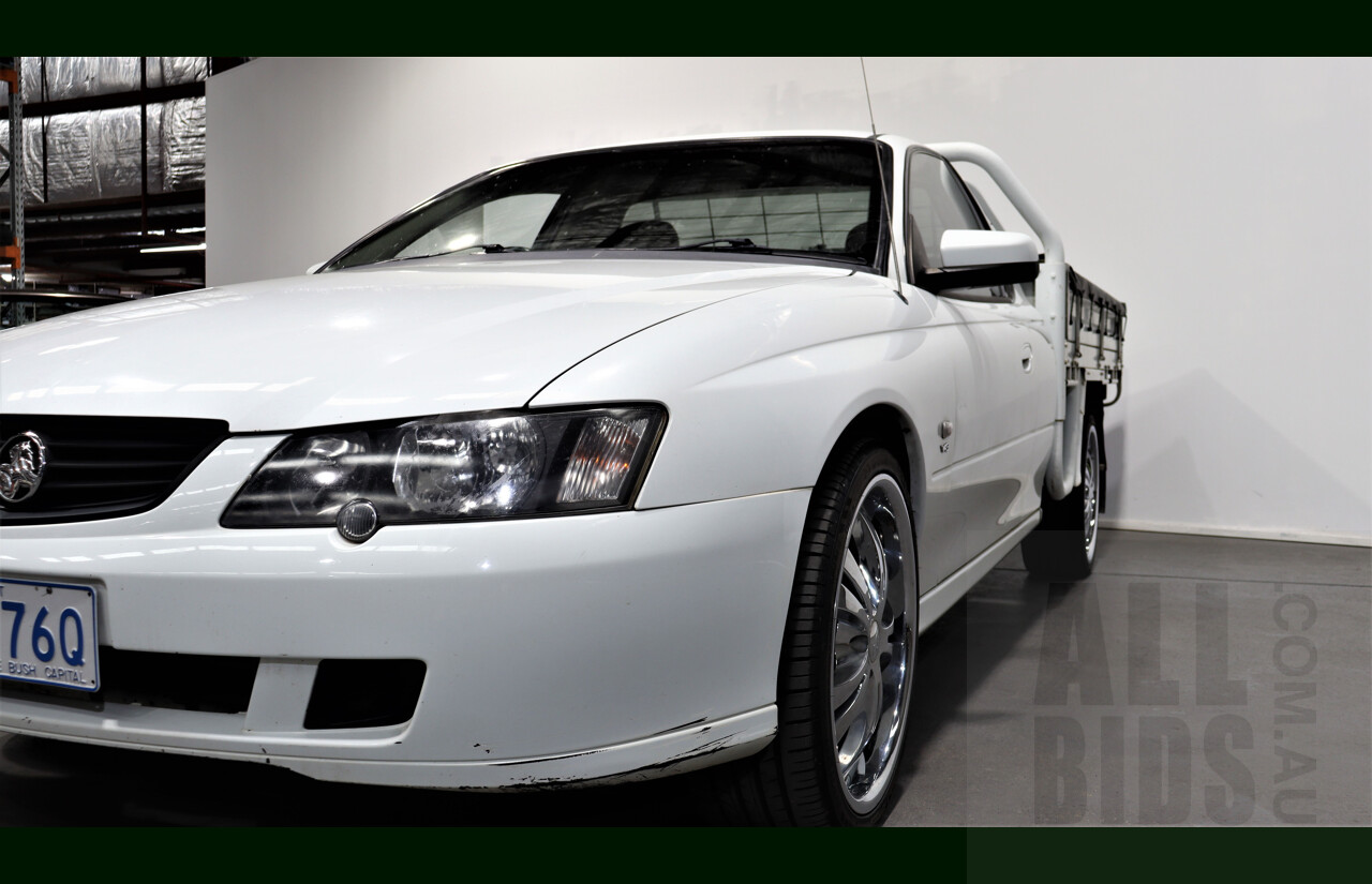 2/2004 Holden Commodore ONE Tonner VYII C/Chas White 5.7L V8