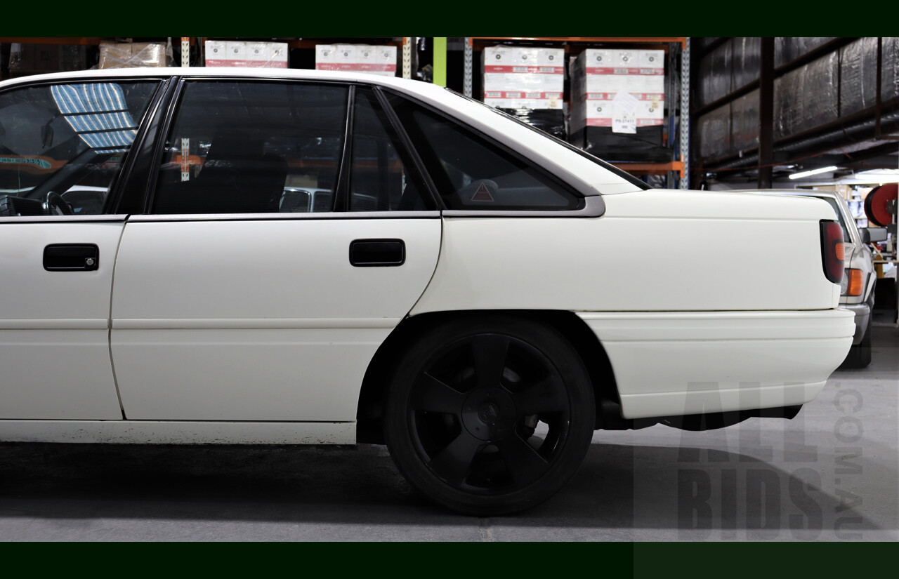 9/1991 Holden Commodore Executive VN 4d Sedan White 5.0L V8