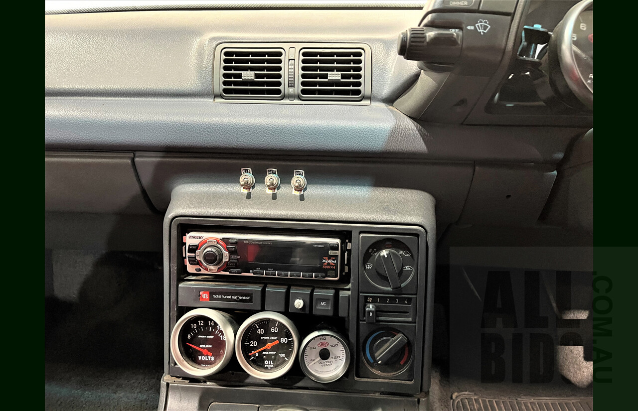 9/1991 Holden Commodore Executive VN 4d Sedan White 5.0L V8