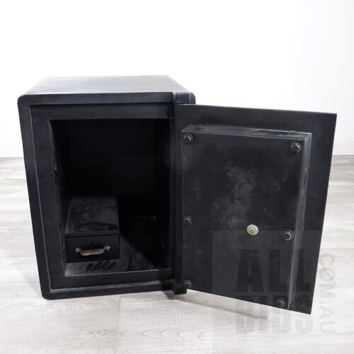 Antique The Reliable Fire Resistant Safe