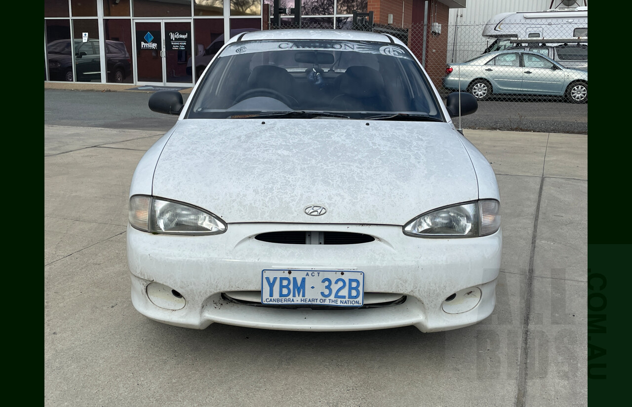 4/1999 Hyundai Excel GX X3 3d Hatchback White 1.5L