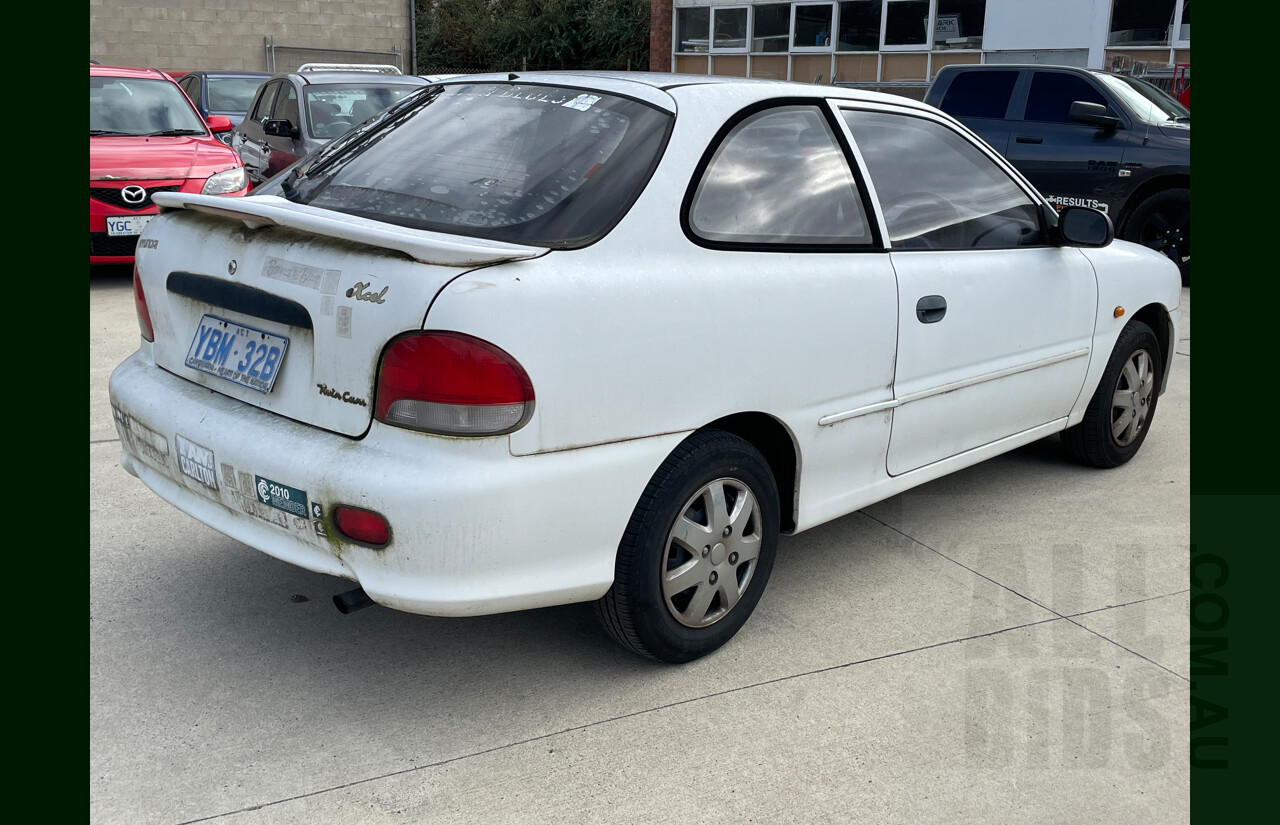 4/1999 Hyundai Excel GX X3 3d Hatchback White 1.5L