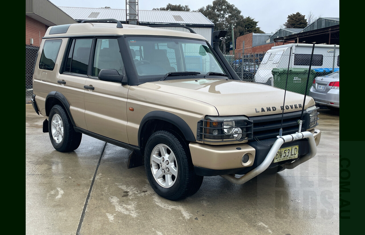 8/2004 Land Rover Discovery  SERIES II 4d Wagon Gold 2.5L