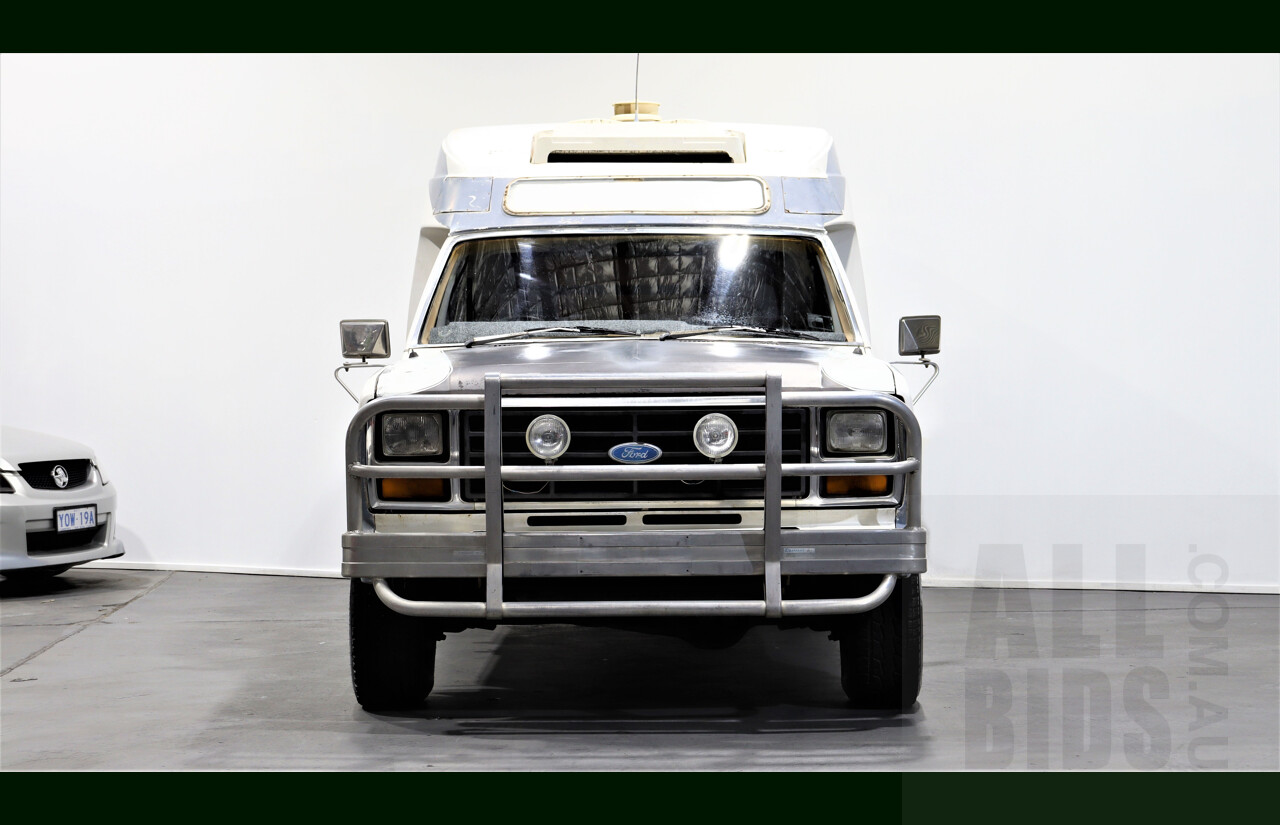 3/1983 Ford F100 4x4 Utility White 5.8L V8 - Ex Ambulance