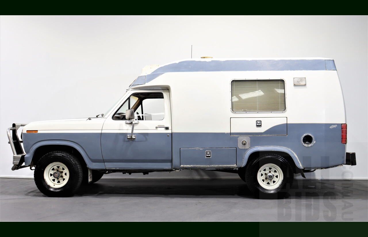 3/1983 Ford F100 4x4 Utility White 5.8L V8 - Ex Ambulance