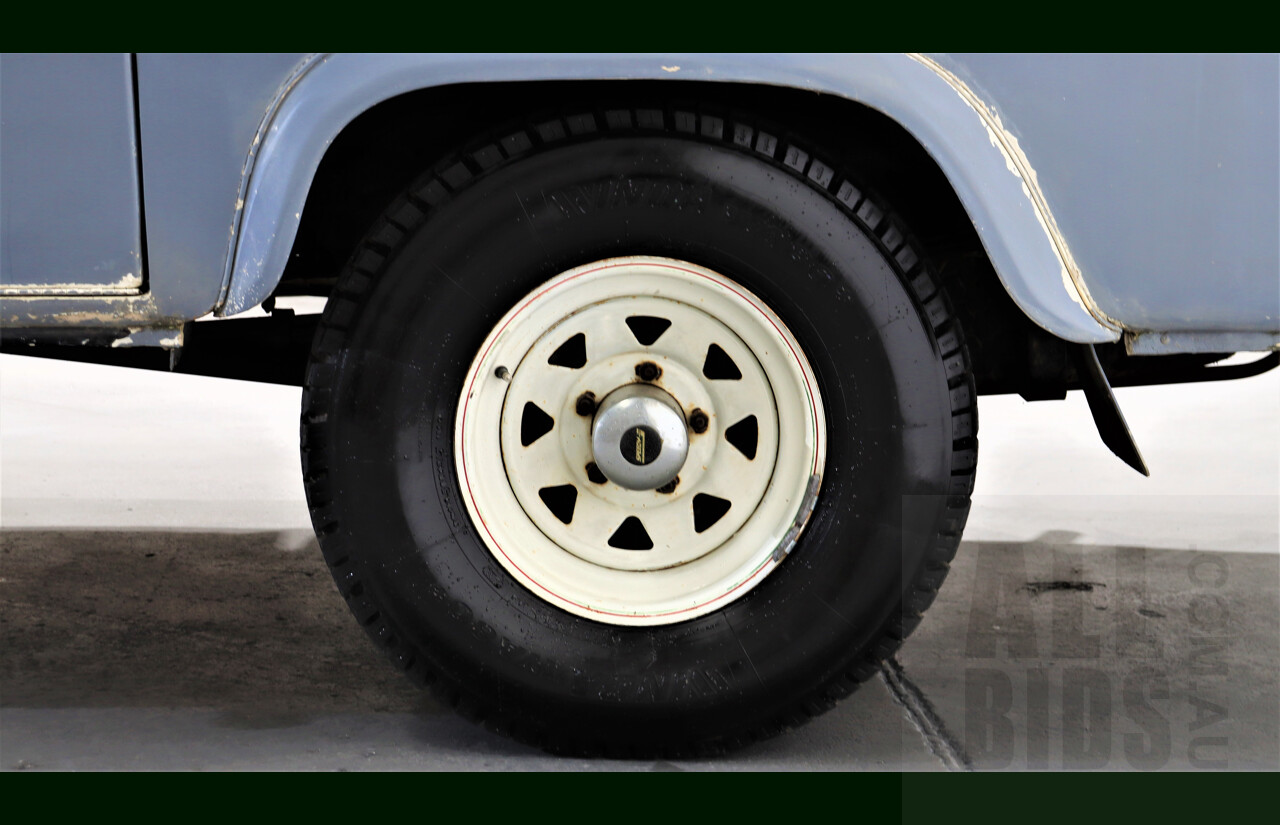 3/1983 Ford F100 4x4 Utility White 5.8L V8 - Ex Ambulance