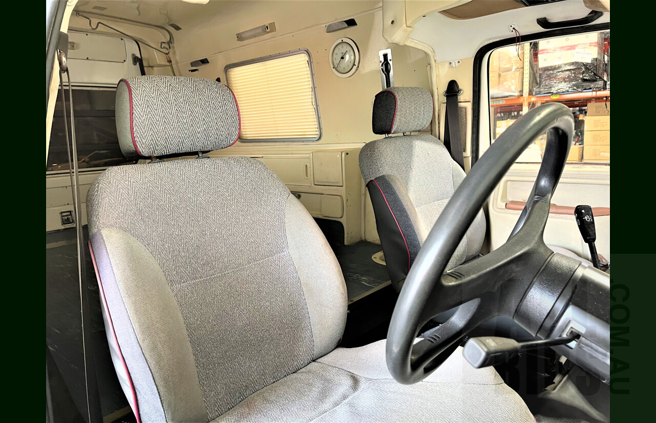 3/1983 Ford F100 4x4 Utility White 5.8L V8 - Ex Ambulance