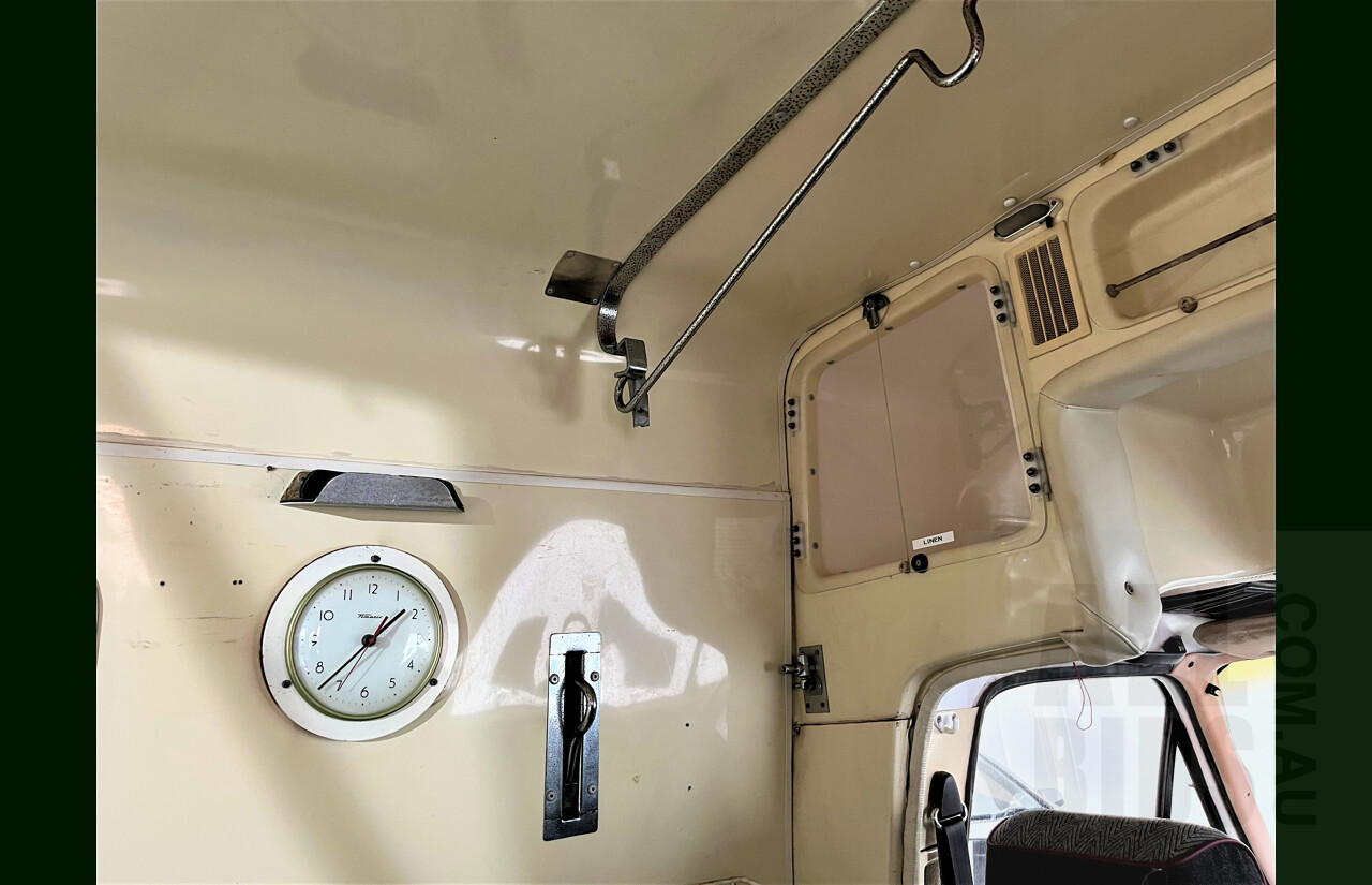 3/1983 Ford F100 4x4 Utility White 5.8L V8 - Ex Ambulance