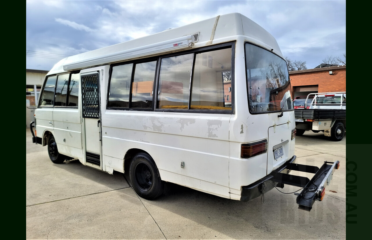 11/1991 Mazda T3500 3dr Bus White 3.5L Diesel - Motorhome