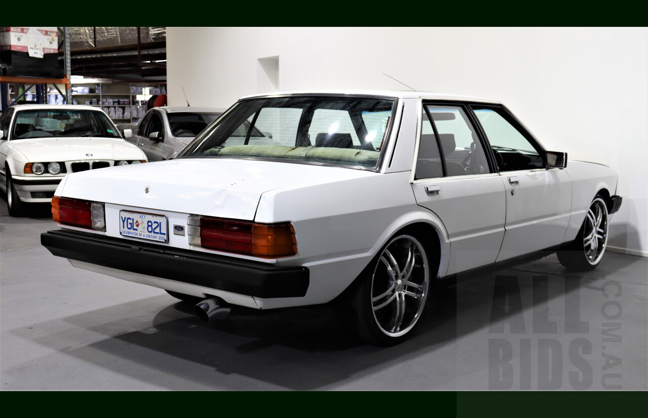 6/1982 Ford Falcon XD T-Code 4d Sedan White 5.8L 351ci V8