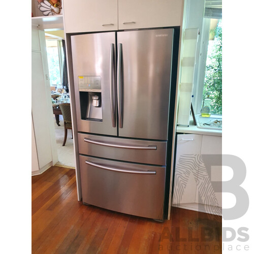 Samsung Fridge, Model SRF680CDLS