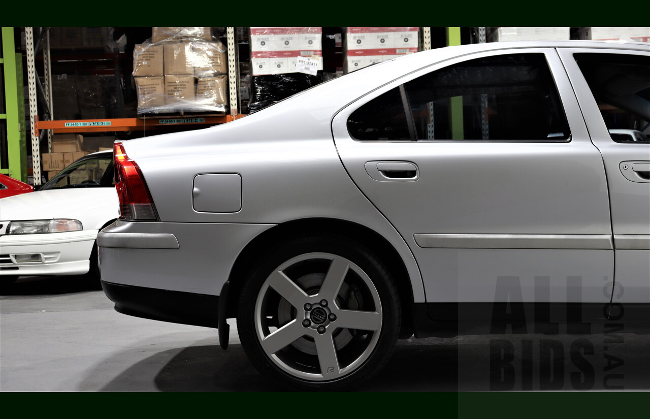 10/2003 Volvo S60 R 4d Sedan Silver 2.5L Turbo