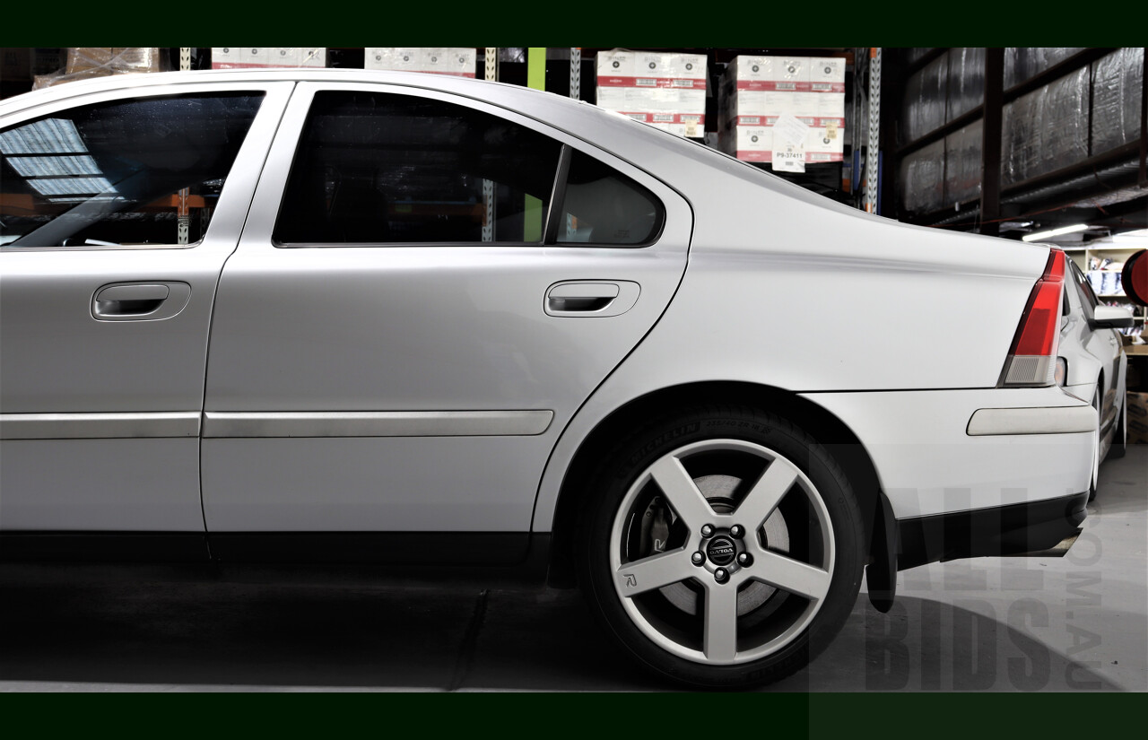 10/2003 Volvo S60 R 4d Sedan Silver 2.5L Turbo