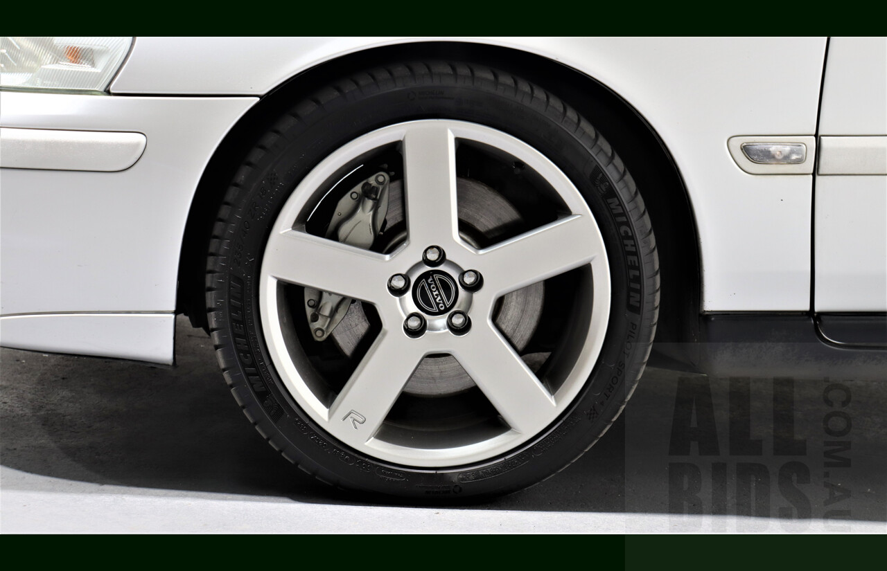 10/2003 Volvo S60 R 4d Sedan Silver 2.5L Turbo