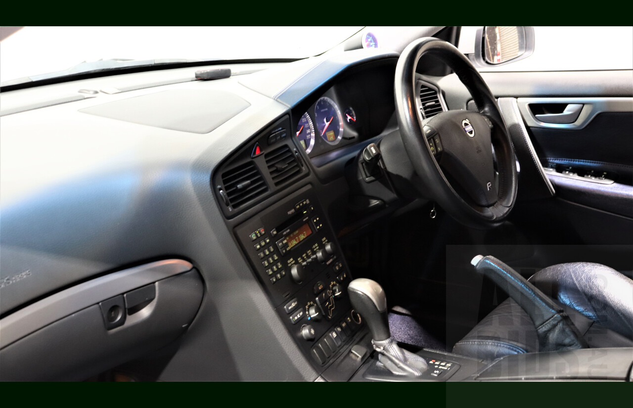 10/2003 Volvo S60 R 4d Sedan Silver 2.5L Turbo