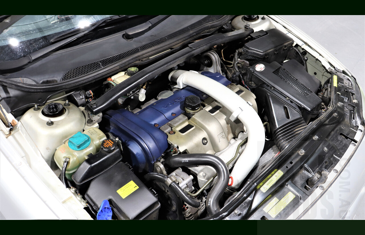 10/2003 Volvo S60 R 4d Sedan Silver 2.5L Turbo