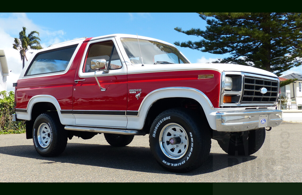 10/1984 Ford Bronco XLT (4x4) 2d Wagon Monza Red/White 351ci 5.8L V8