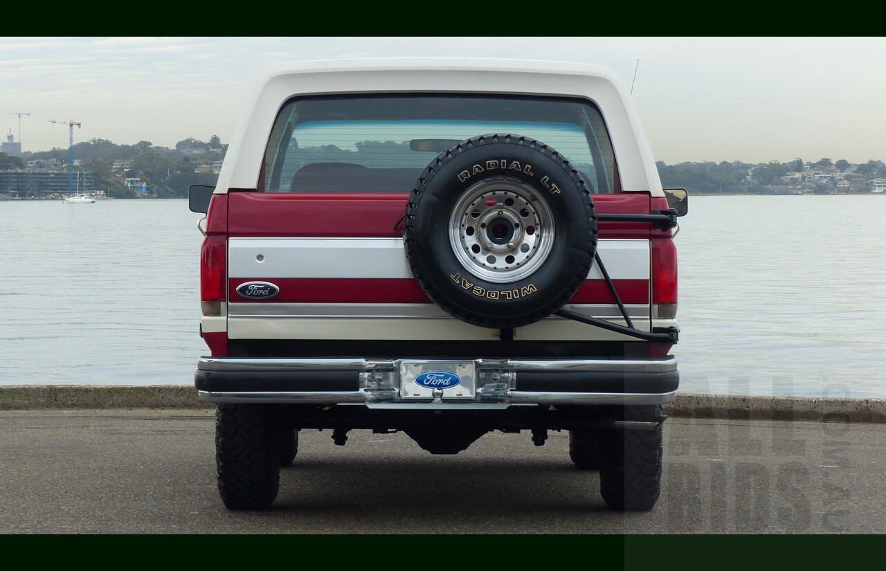 1/1990 Ford Bronco XLT (4x4) LHD 2d Wagon Red/White 5.0L V8