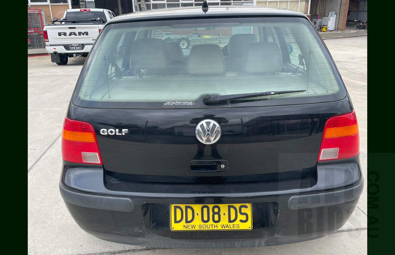 12/2000 Volkswagen Golf GL  5d Hatchback Black 1.6L