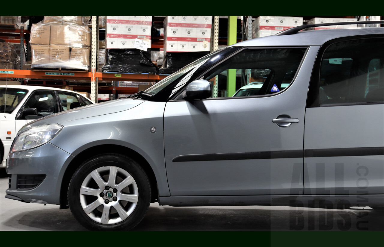 4/2013 Skoda Roomster 77 TSI 5J 4d Wagon Grey 1.2L