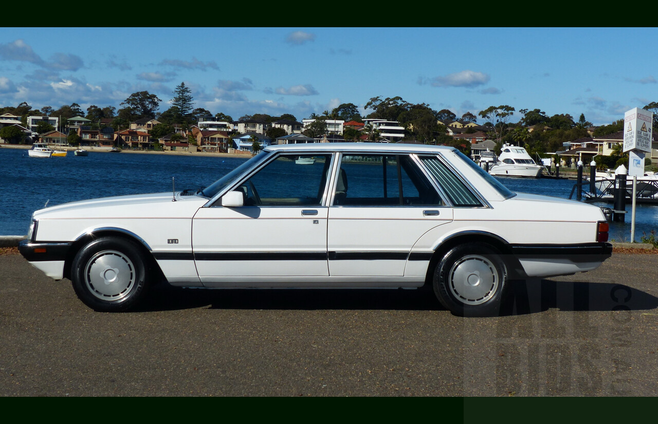 9/1987 Ford LTD FE 4d Sedan White Auto EFI 4.0L