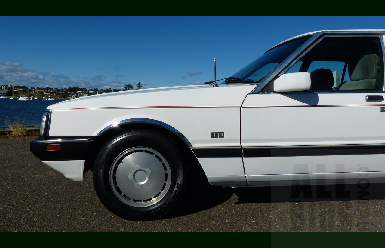 9/1987 Ford LTD FE 4d Sedan White Auto EFI 4.0L