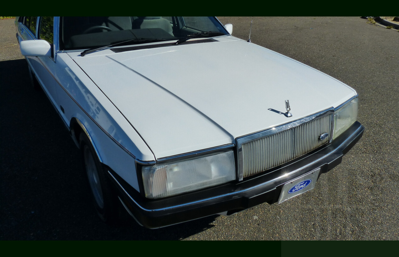 9/1987 Ford LTD FE 4d Sedan White Auto EFI 4.0L