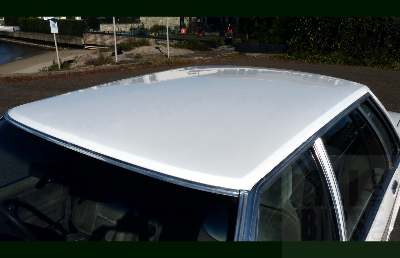 9/1987 Ford LTD FE 4d Sedan White Auto EFI 4.0L