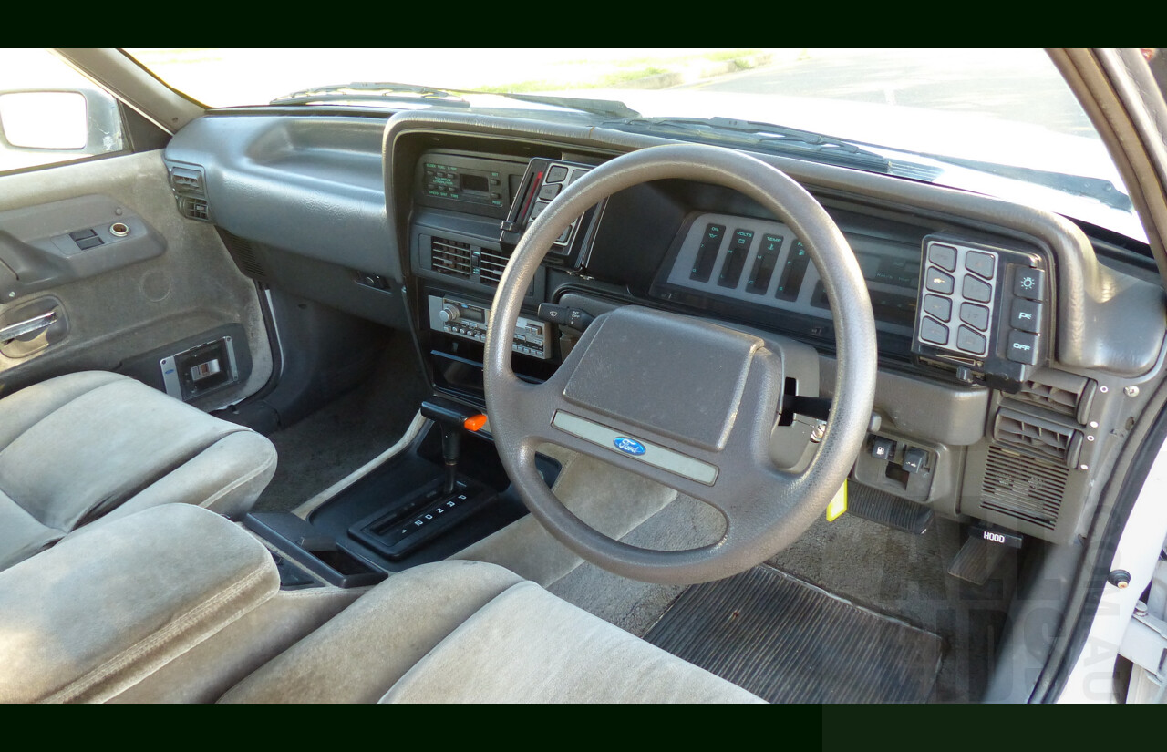9/1987 Ford LTD FE 4d Sedan White Auto EFI 4.0L