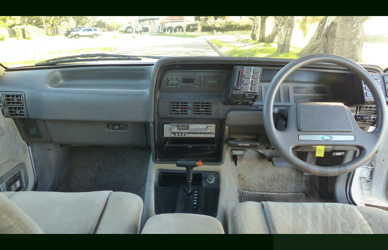 9/1987 Ford LTD FE 4d Sedan White Auto EFI 4.0L