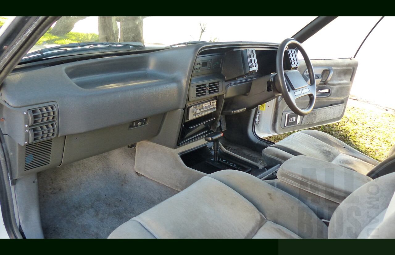 9/1987 Ford LTD FE 4d Sedan White Auto EFI 4.0L