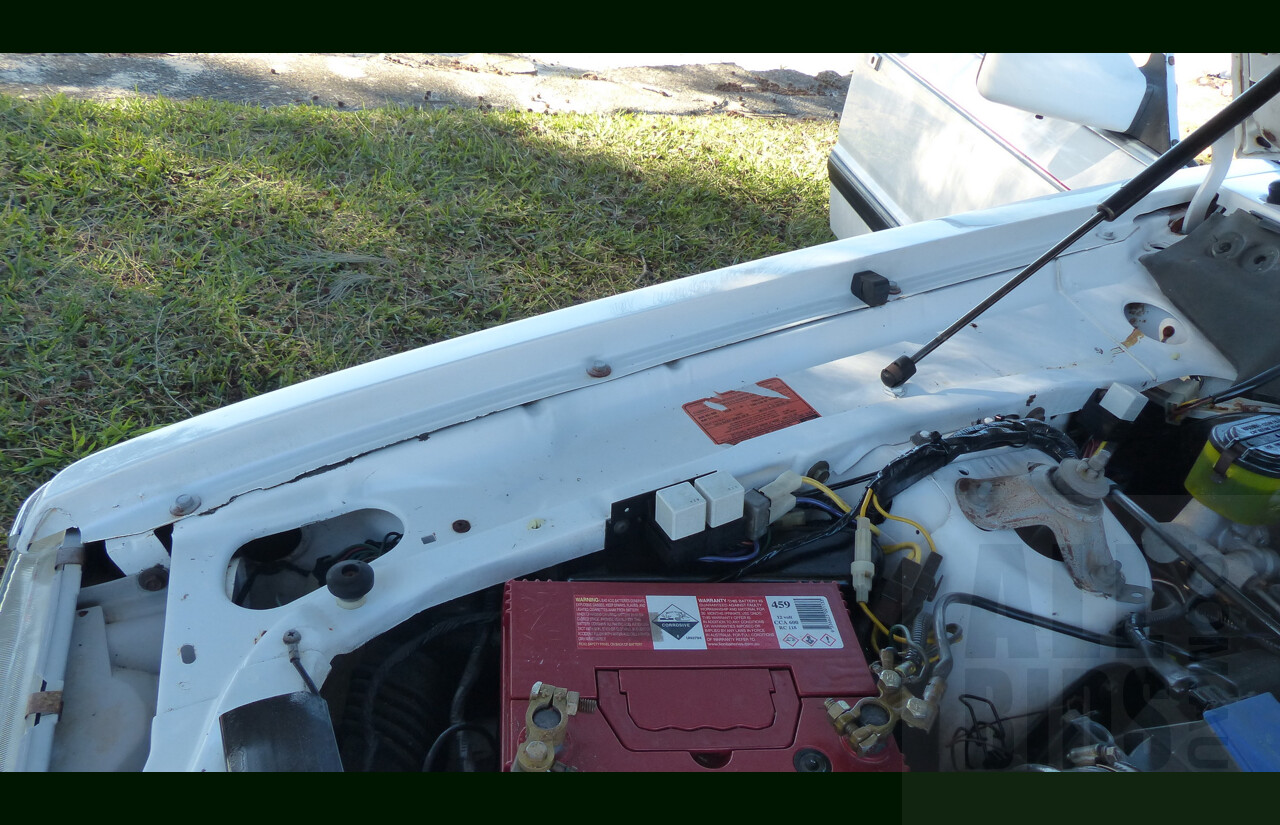 9/1987 Ford LTD FE 4d Sedan White Auto EFI 4.0L