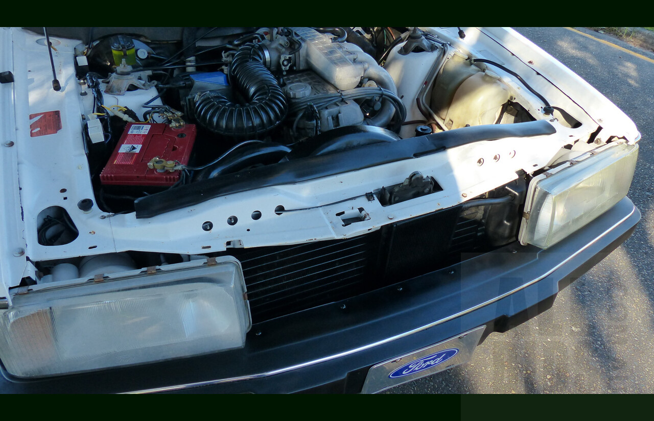 9/1987 Ford LTD FE 4d Sedan White Auto EFI 4.0L