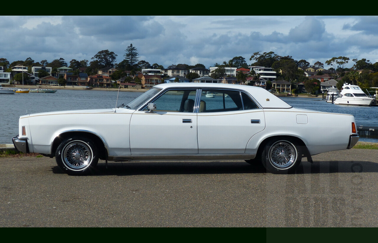 11/1977 Ford LTD P6 4d Sedan White Auto 351ci 5.8L V8