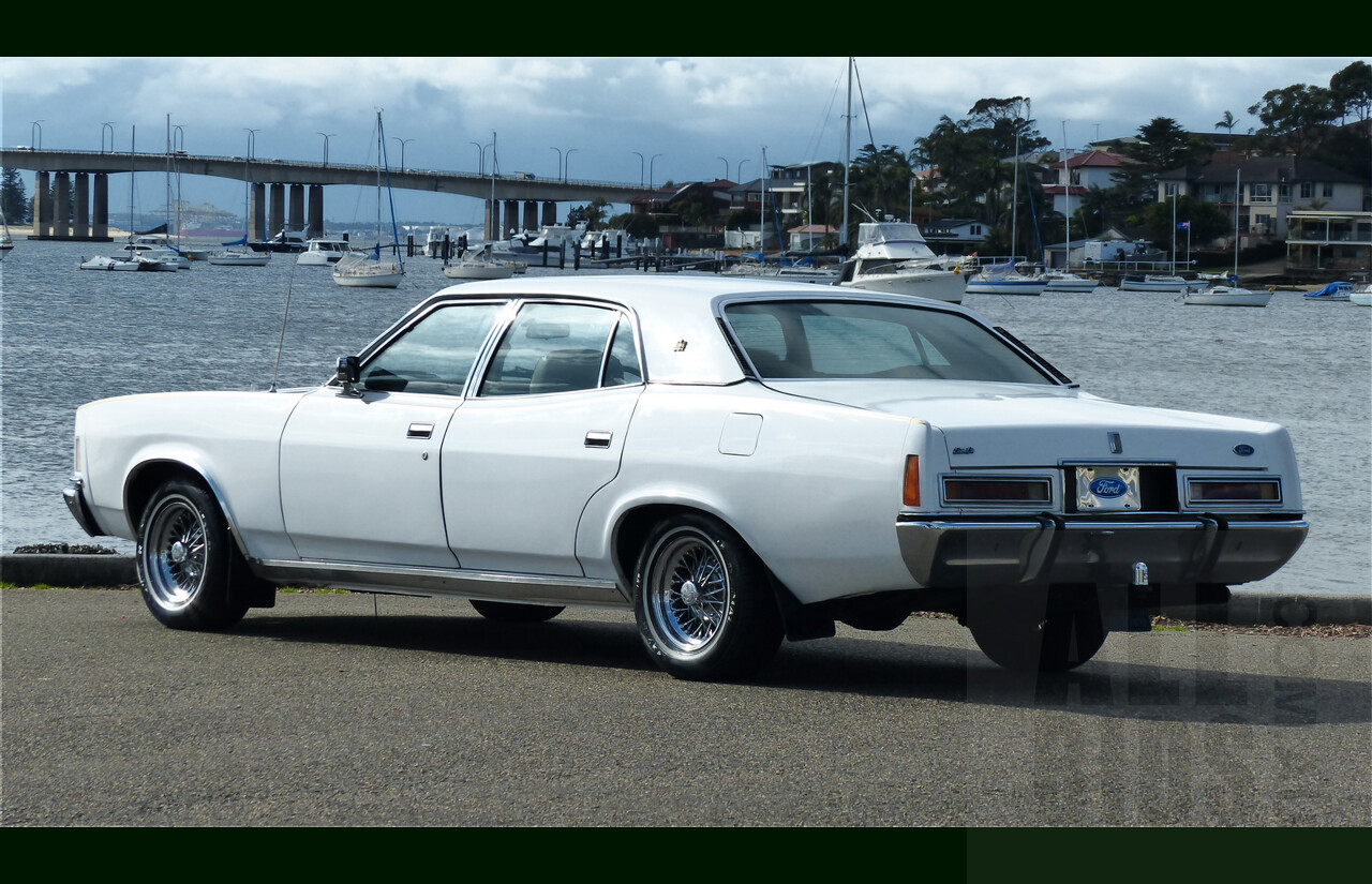 11/1977 Ford LTD P6 4d Sedan White Auto 351ci 5.8L V8