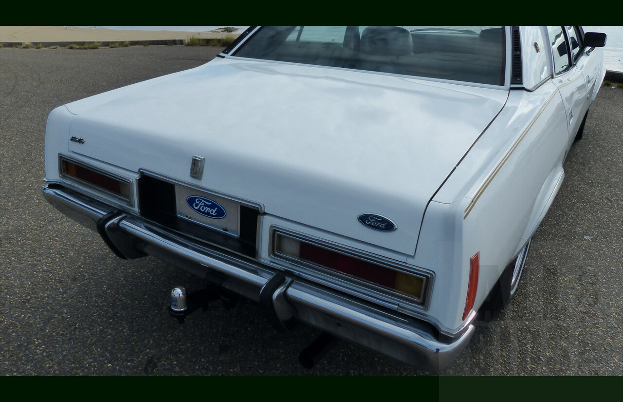 11/1977 Ford LTD P6 4d Sedan White Auto 351ci 5.8L V8